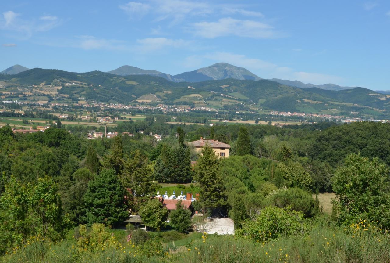 Agriturismo Villa Mozart Nel Verde Gubbio Exterior photo