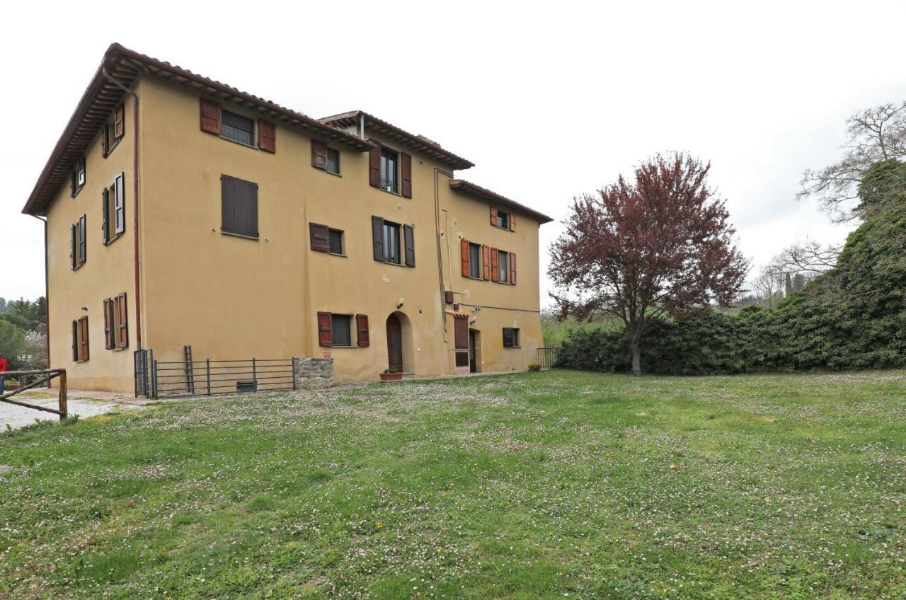 Agriturismo Villa Mozart Nel Verde Gubbio Exterior photo